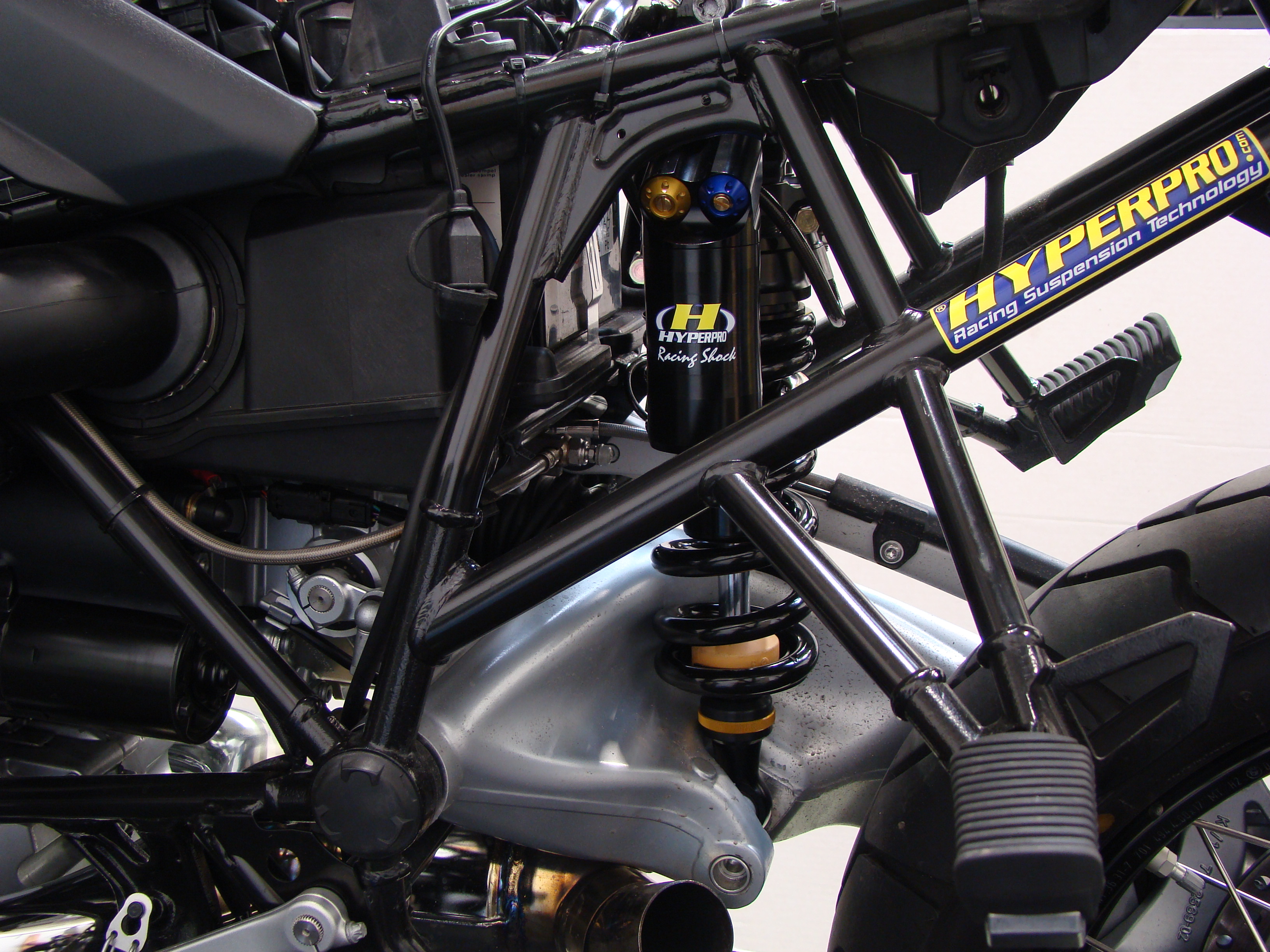 Fixed reservoir shock BMW R 1200 GS Rear