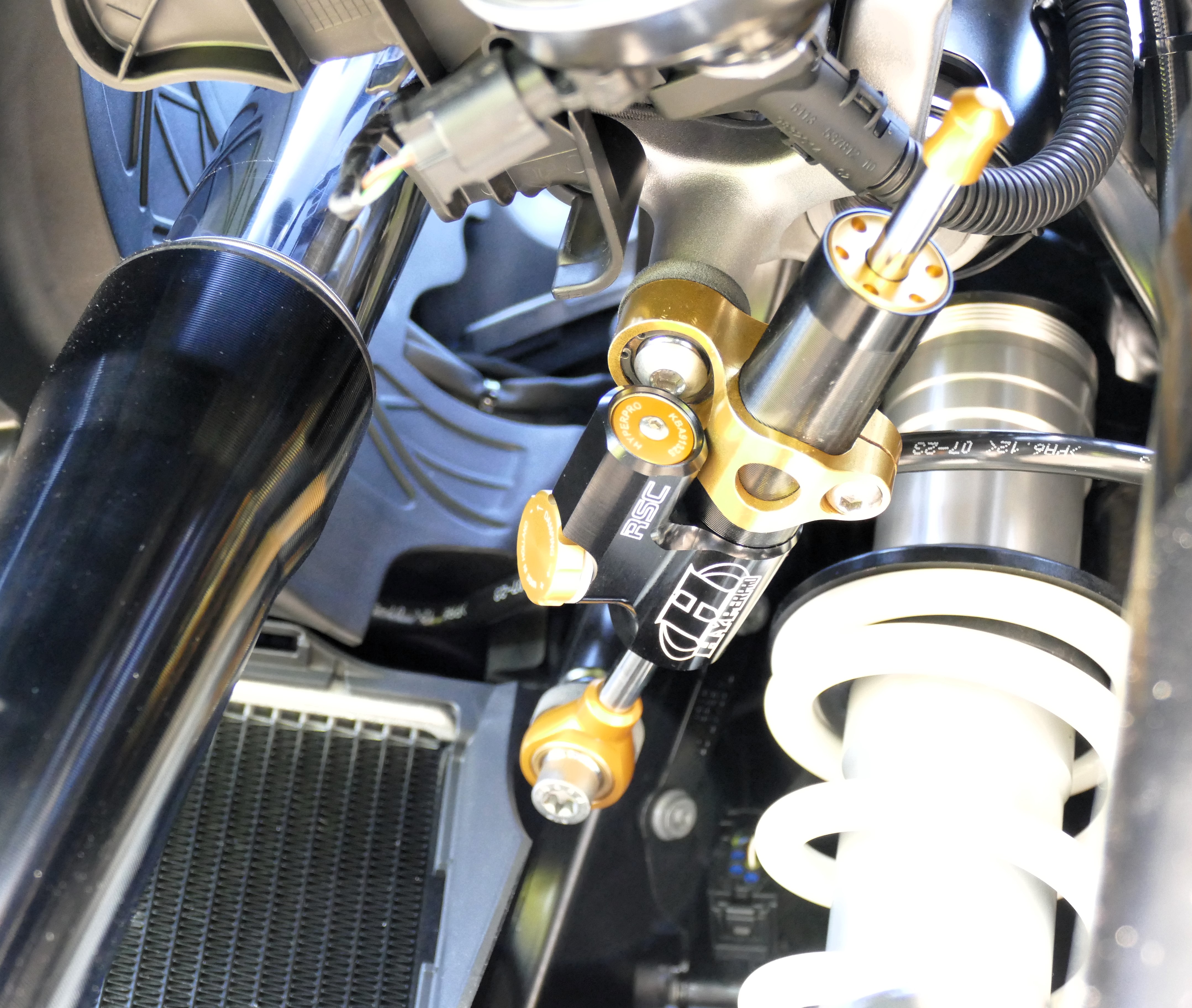 St.d. mounting kit BMW R 1300 GS lc