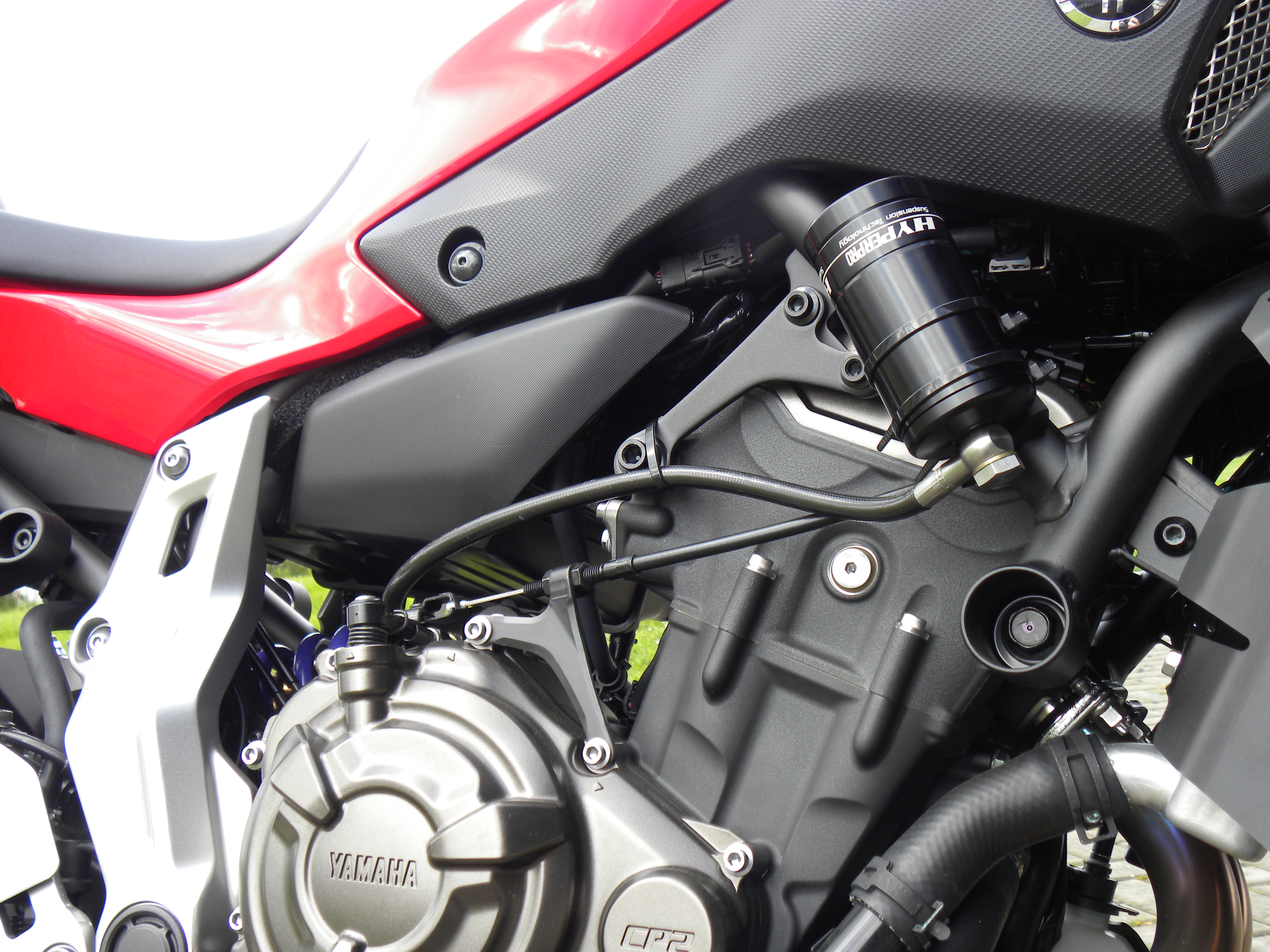 Hose reservoir shock YAMAHA MT-07 (usa: FZ-07)